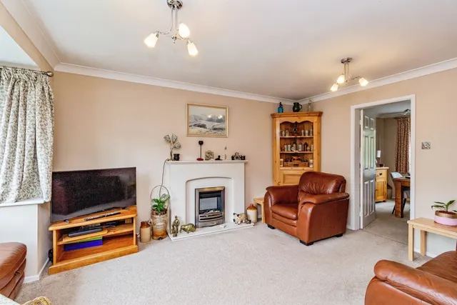 Photo 3 — Leeses Close, Shawbirch, Telford TF5 0NN