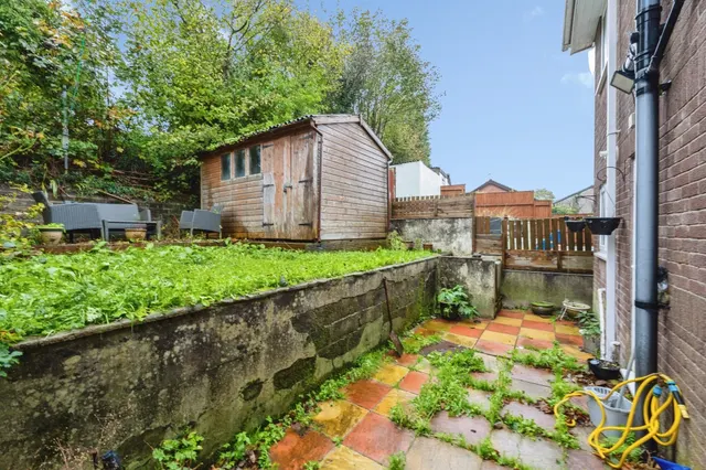 St Nicholas Close, Swansea, SA5, photo 3