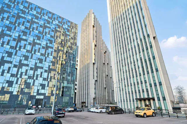 Flat 1603, 8 Cutter Lane, London, photo 1
