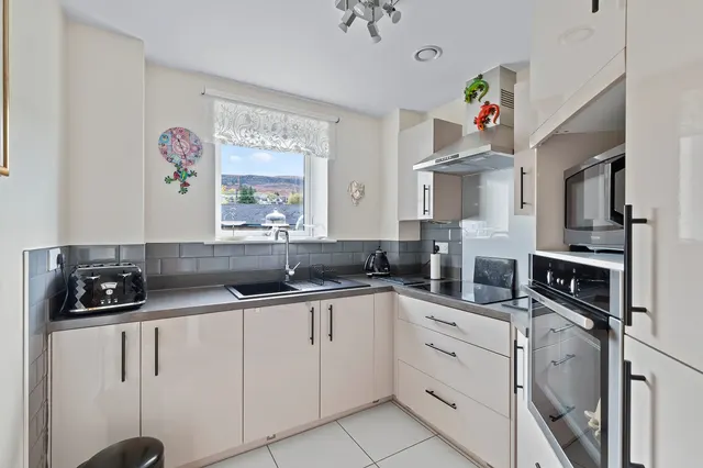 Railway Road, Ilkley, LS29, photo 2