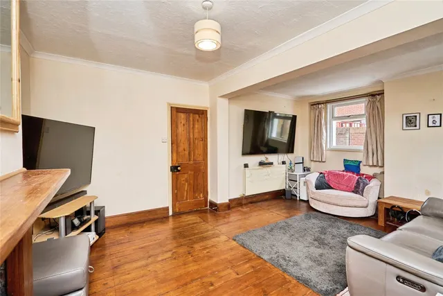 Bedford Row, Newport, PO30, photo 3
