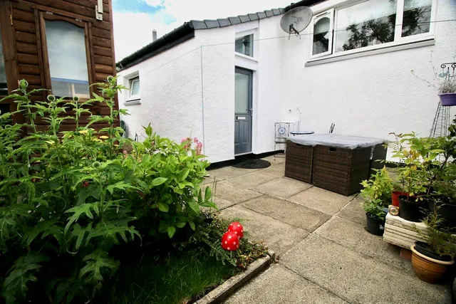 Photo 2 — Birch Road, Abronhill, Cumbernauld, G67 3PF