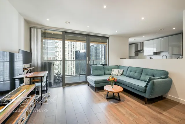 East Ferry Road, London, E14, photo 2