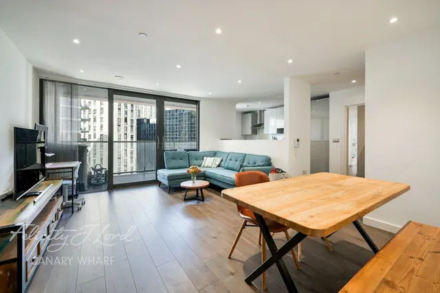 East Ferry Road, London, E14, photo 1