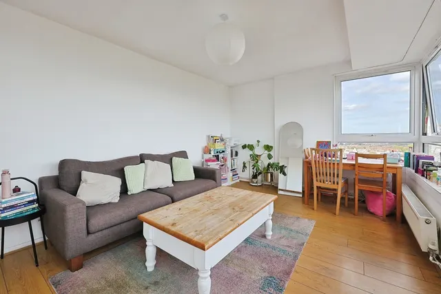 Shuttleworth Road, London, SW11, photo 1