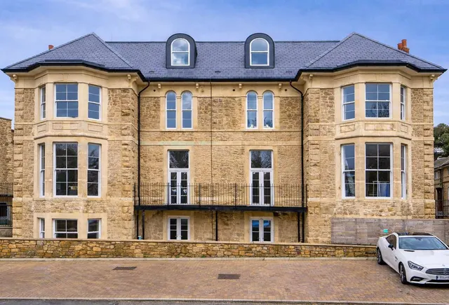 2 bedroom new development — Bay Court, 2-6 Bay Road, Clevedon, Somerset, BS21 7BT