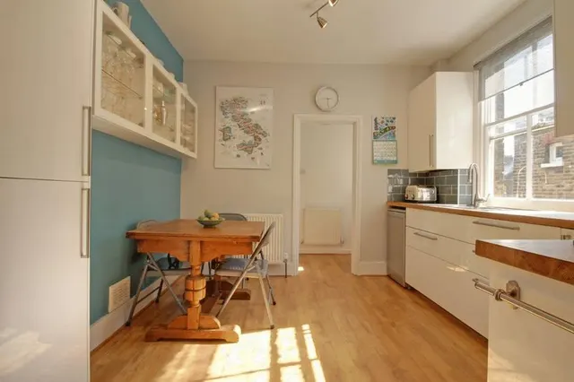 Photo 2 — Manchester Road, London N15 6HP