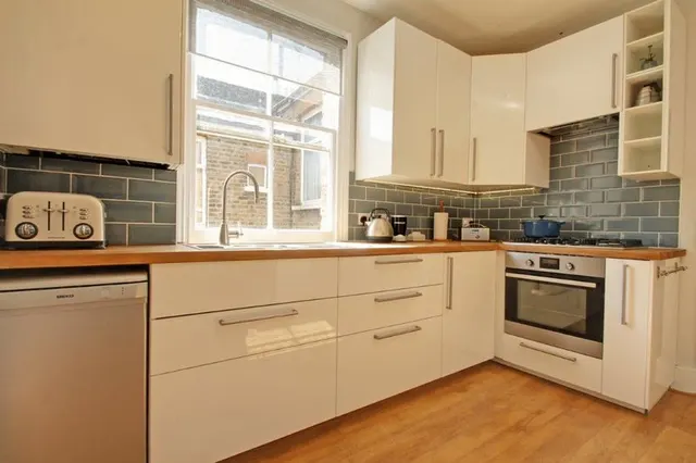 Photo 3 — Manchester Road, London N15 6HP