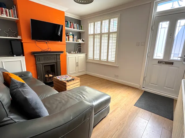 Hythe Park Road, Surrey Egham, TW20, photo 2