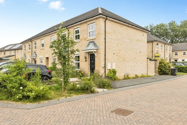 Castle Hill Close, Garforth, LS25, photo 1