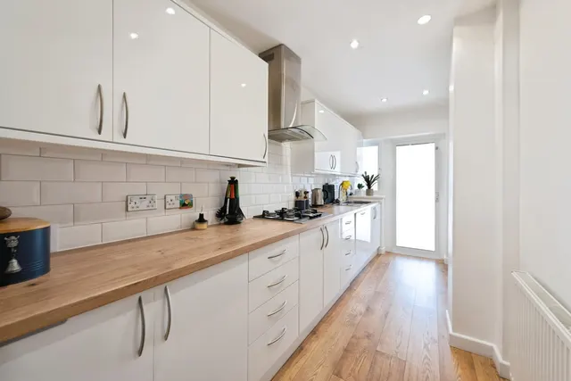 Avery Lane, Gosport, PO12, photo 2