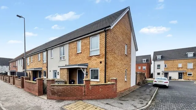 Main Road, Lincoln, photo 1