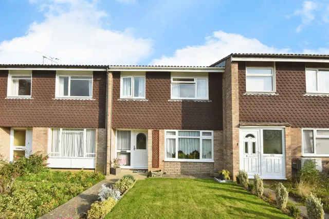 Dorset Avenue, Great Baddow, Chelmsford, photo 1
