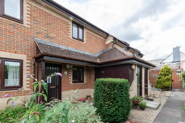 The Mulberrys, Royal Wootton Bassett, photo 1