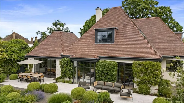 Mount Ephraim Lane, London, SW16 1JE, photo 1