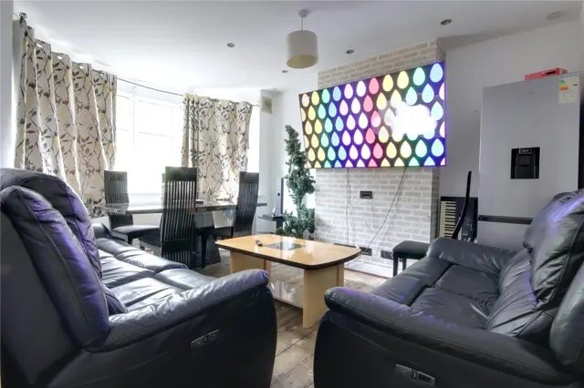 Great Cambridge Road, Enfield, photo 3