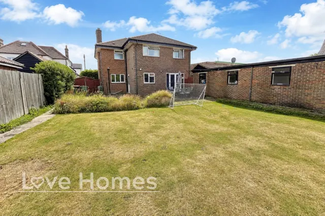 Dunstable Road, Toddington, photo 1
