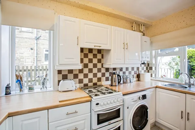 Photo 3 — Tewit Lane, HALIFAX, West Yorkshire, HX2