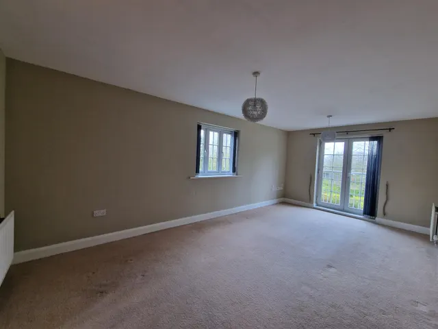 Old Stafford Road, Cross Green, WV10, photo 2