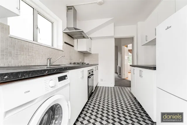 Oldborough Road, Wembley, HA0, photo 3