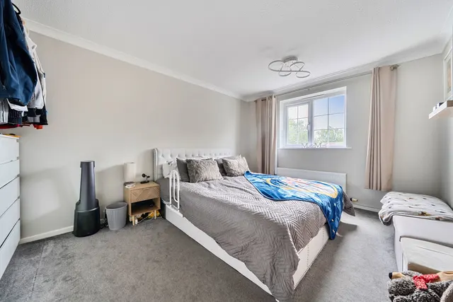 Hurricane Road, Bowerhill, photo 1