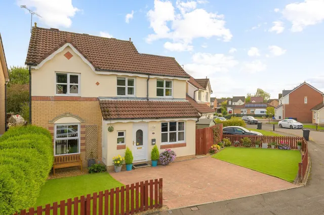 Glaive Avenue, Stirlng, FK7 7XF, photo 1