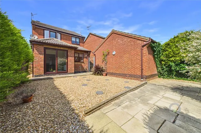 Photo 2 — Brambleside, Kettering, Northamptonshire, NN16