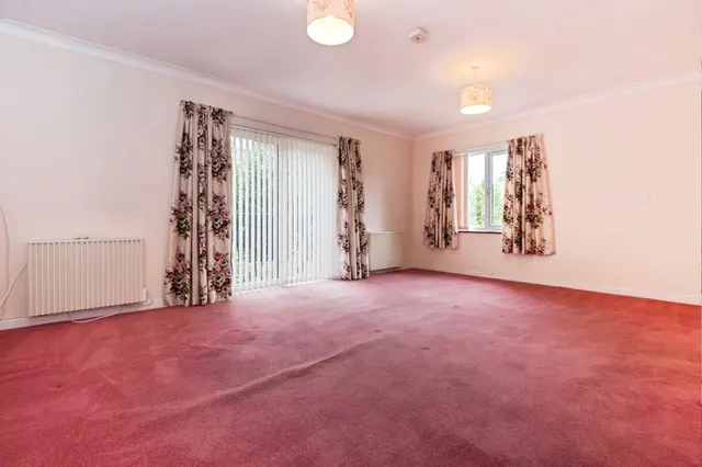 Old Parsonage Court, Otterbourne, SO21, photo 3