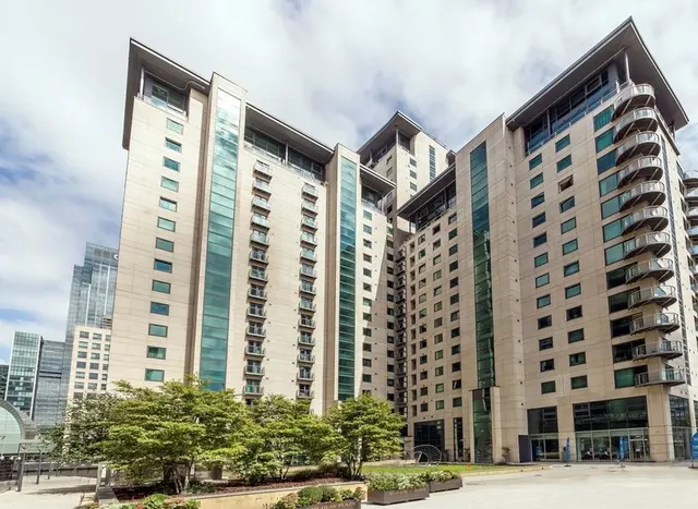 South Quay Square, Canary Wharf, E14