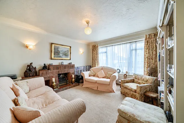 Cornwall Road, Uxbridge, UB8, photo 2