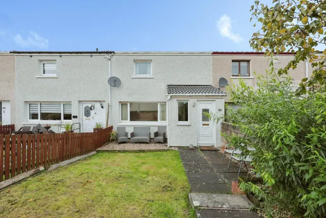 2 bedroom house, Cochrane Avenue, Inverkeithing, KY11