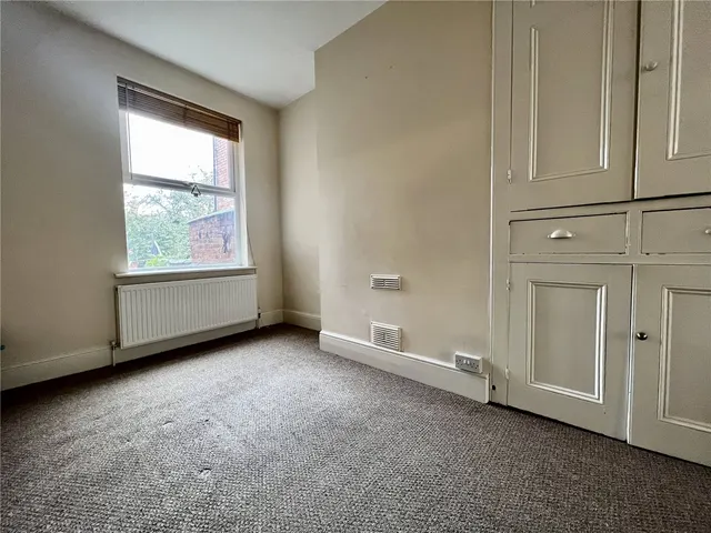 Photo 3 — Derby Road, Abington, Northampton, Northamptonshire, NN1