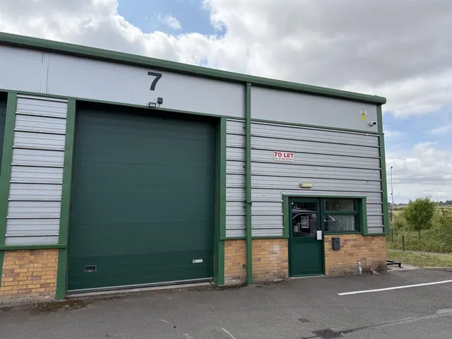 Victoria Business Park, Stoke-On-Trent, ST8, photo 1