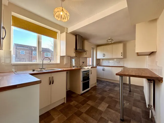Photo 3 — Alford Close, Breightmet, Bolton, BL2