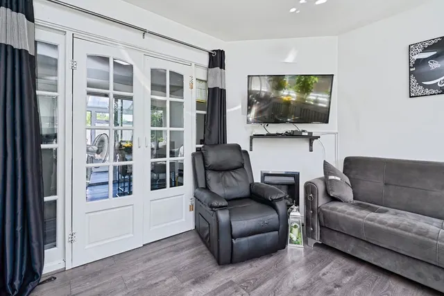 Photo 3 — Maple Drive, Walsall, West Midlands, WS5