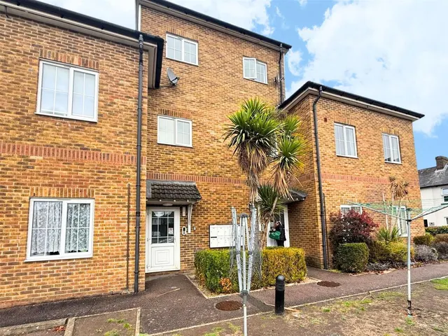Lowfield Court Hoddesdon, EN11, photo 1