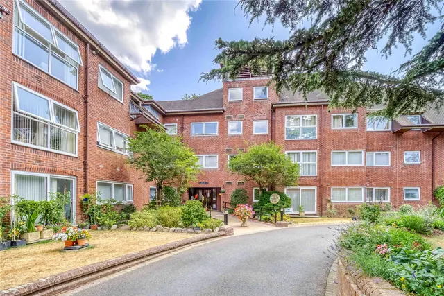 Canford Cliffs Road, Canford Cliffs, Poole, Dorset, BH13, photo 1
