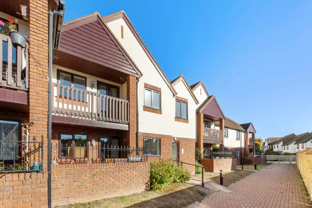Jasmine Crescent, Princes Risborough, HP27, photo 1