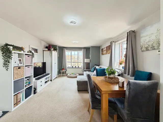 Photo 3 — Squirrel Court, Aldershot, Hampshire, GU12 4GB