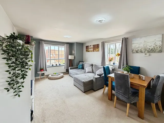 Photo 2 — Squirrel Court, Aldershot, Hampshire, GU12 4GB