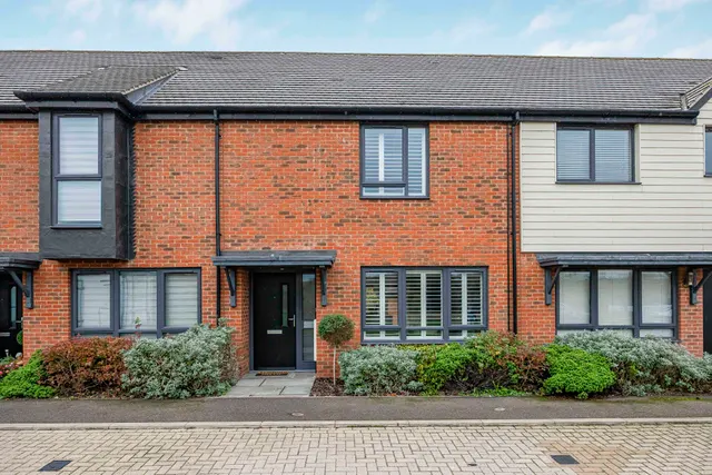 Park View, Chigwell, Essex, IG7 5EF, photo 1
