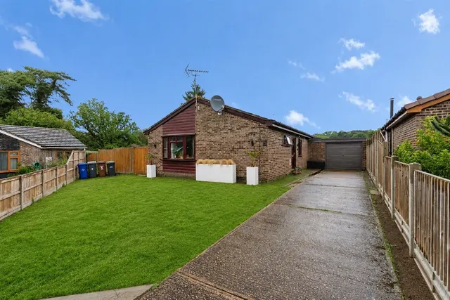 Stuart Close, Brandon, photo 1