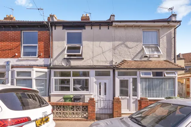 Walden Road, Portsmouth, photo 1