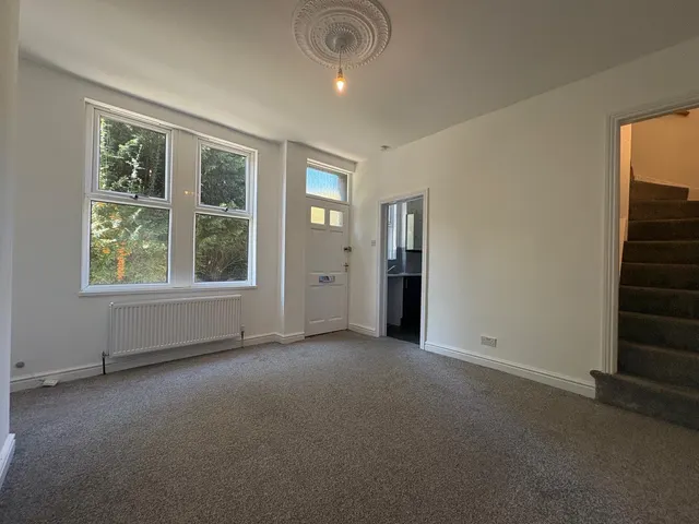 Moorfield Street, Armley, LS12, photo 3