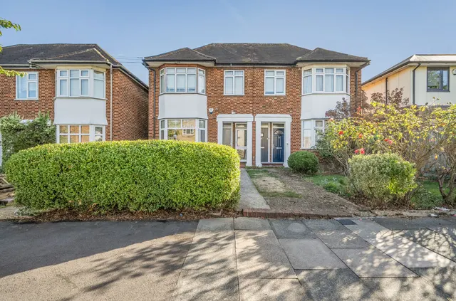 Parkview Road, London, SE9, photo 1