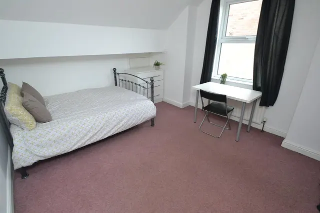 Loughborough Road, West Bridgford, NG2, photo 2