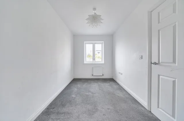 Norman Lane, Castle Hill, DA10, photo 2