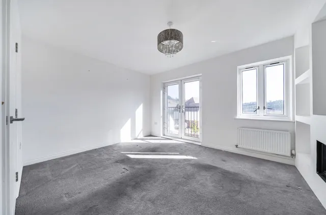 Norman Lane, Castle Hill, DA10, photo 3