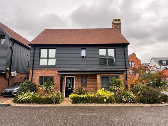 Lakeview Gardens, Chilmington Green, TN23
