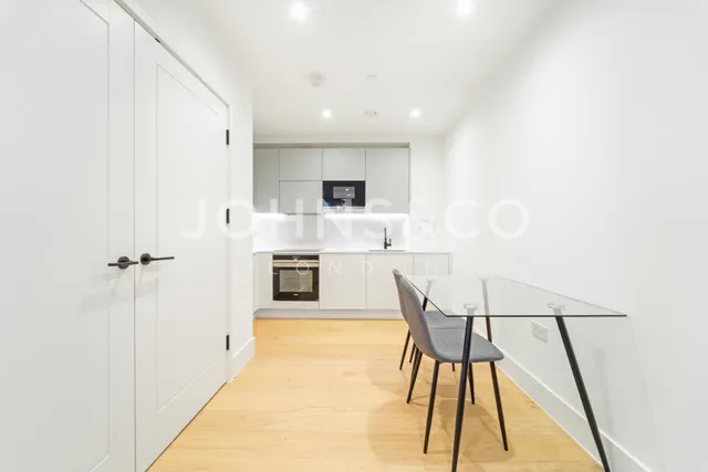 Verdo, Kew Bridge, TW8, photo 3